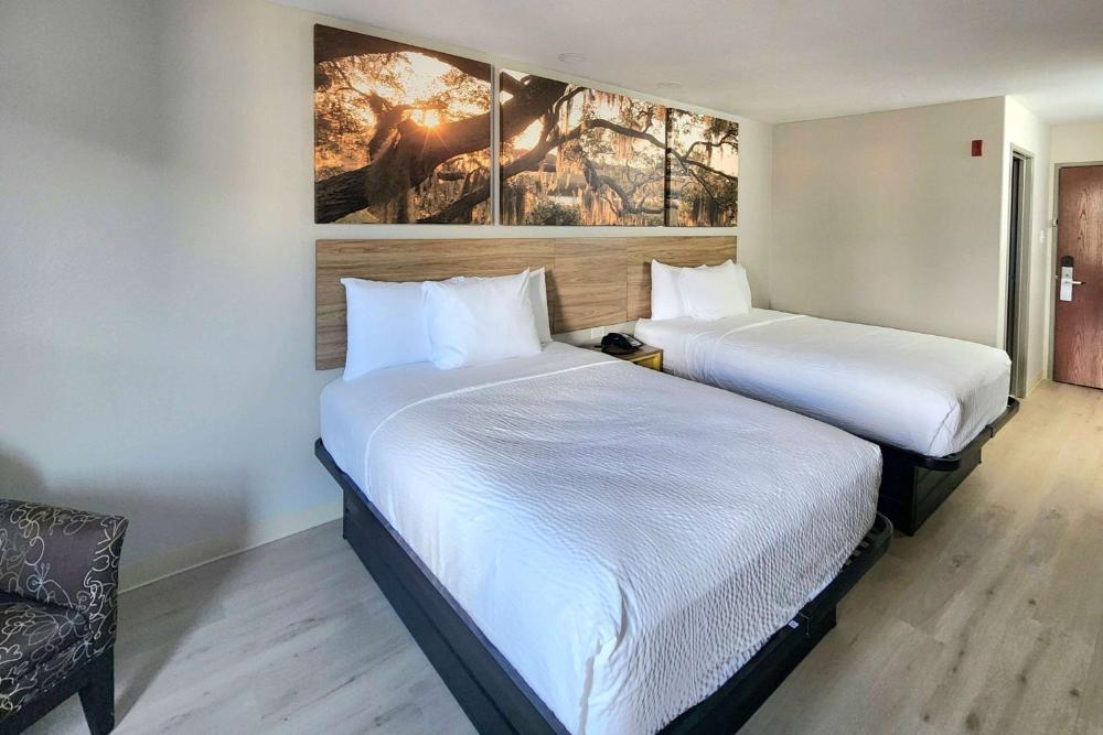 Double Room with Two Double Beds - Non-Smoking interior